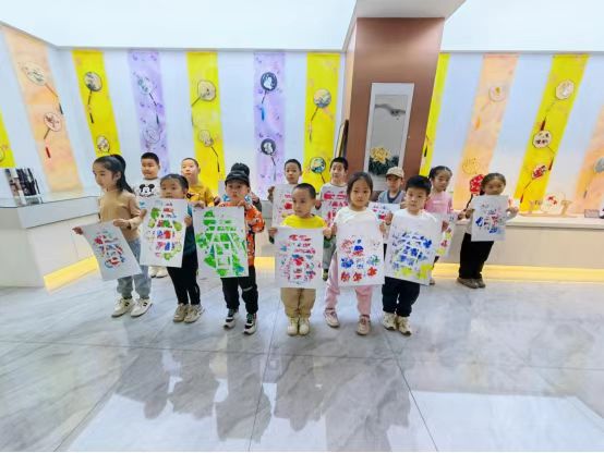 元寶山區西城街道新景四季東社區、第七幼兒園創意拓印，童夢飛揚活動照片3.jpg