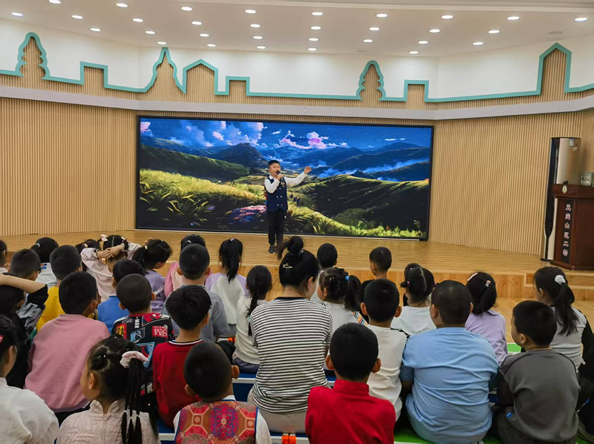 元寶山區(qū)第二幼兒園民族團(tuán)結(jié)競(jìng)賽活動(dòng)照片2_副本.jpg