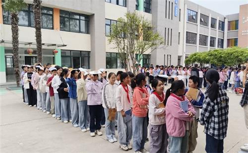 37e70bdec887253d872a1af37cac9ddf_看圖王.jpg