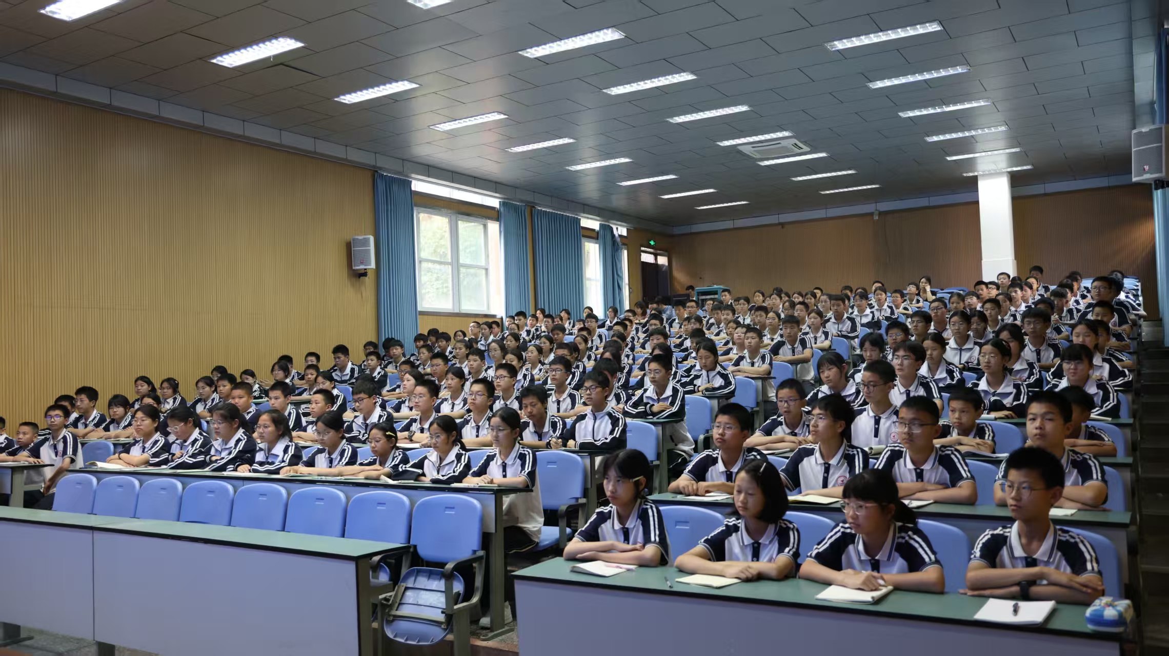 實(shí)2.jpg