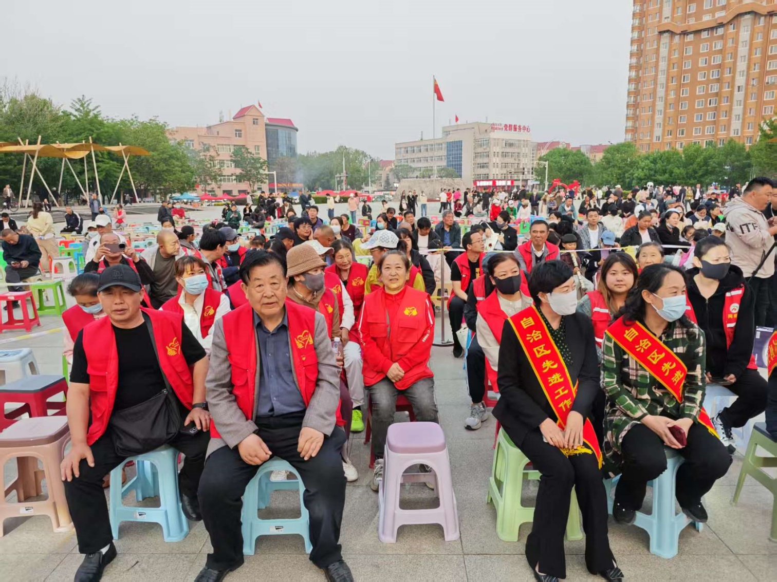 元寶山區(qū)平莊城區(qū)街道星海社區(qū)關(guān)工委攜手陽(yáng)光志愿者協(xié)會(huì)助力全區(qū)文體事業(yè)活動(dòng)照片2_副本.jpg