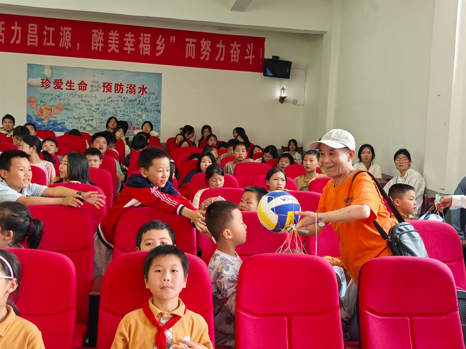 39cf45a782a6a0be74dad11a1bcec2d_Jc.jpg