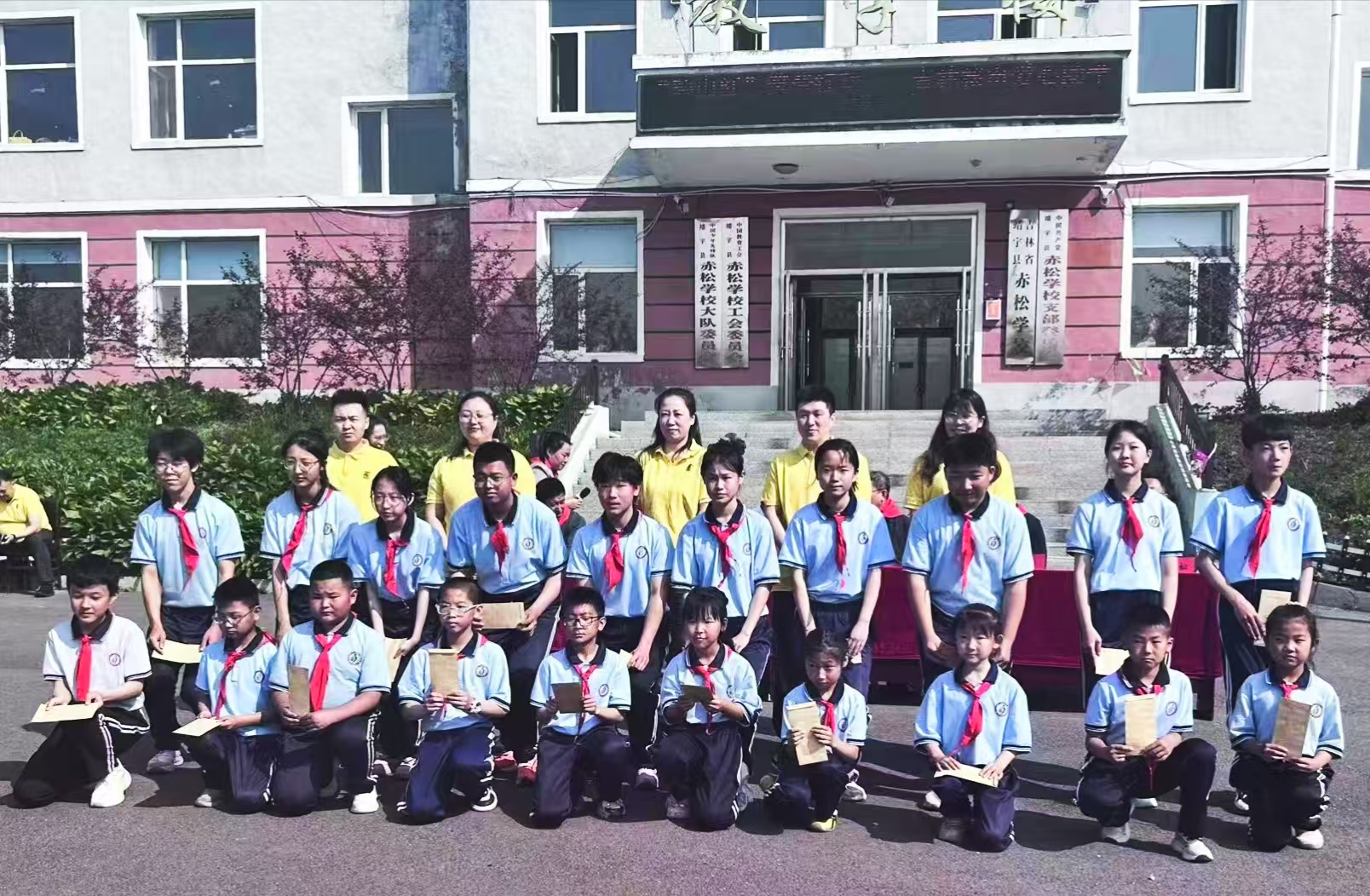 ad4cec9c74a0fa372339d22bc57b988.jpg