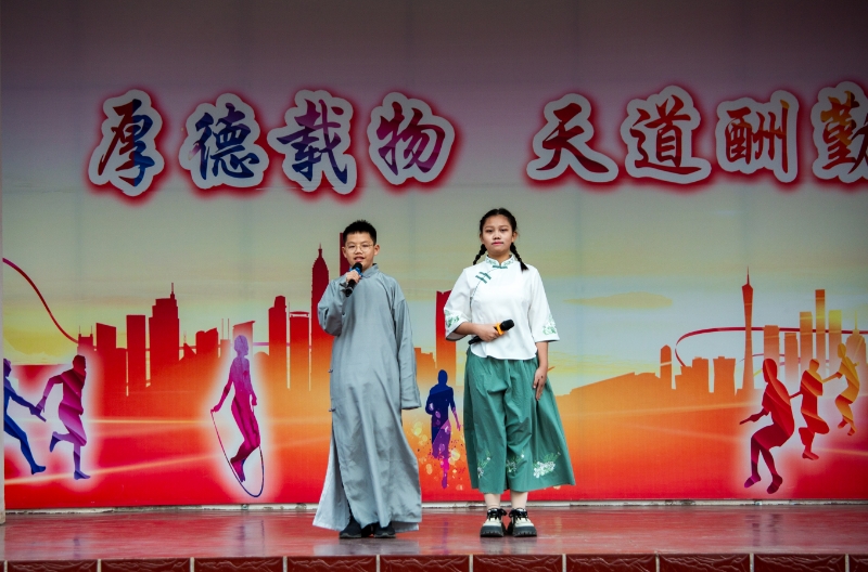 元寶山區(qū)平莊礦區(qū)中學(xué)“青春，跨越百年的回響”演講活動照片3.jpg