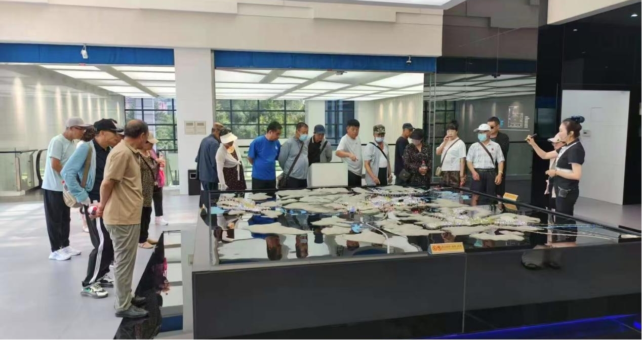 2025.06.26耐火社區關工委參觀城市建設展覽館照片.jpg