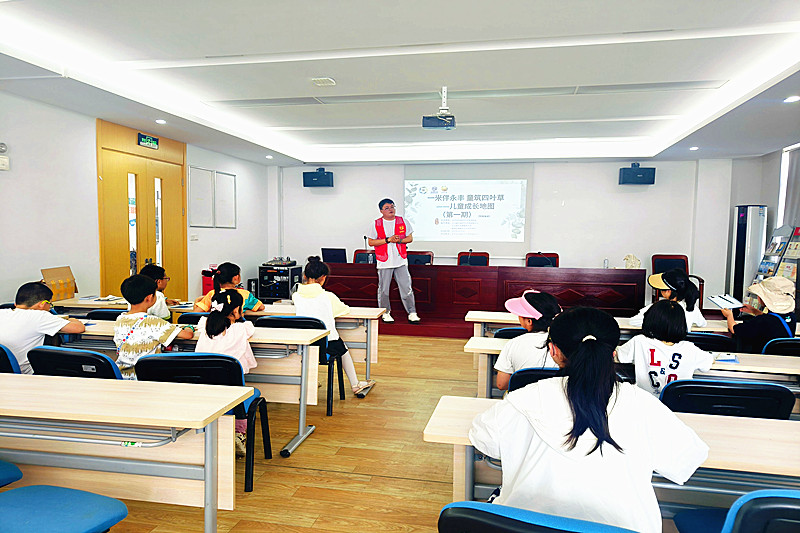 江蘇省南京市江北新區盤城街道永豐社區關工委開展兒童探索之旅(1).jpg