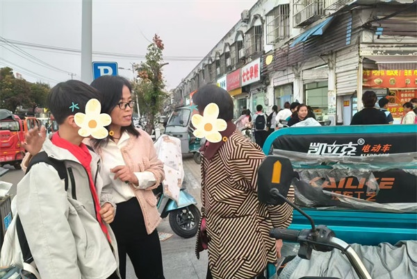 f2133bb44a7f7f06e2d35682267c1572_副本.jpg