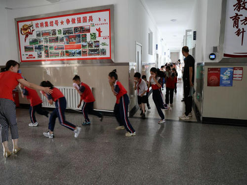 陽明小學消防演練2_副本.jpg