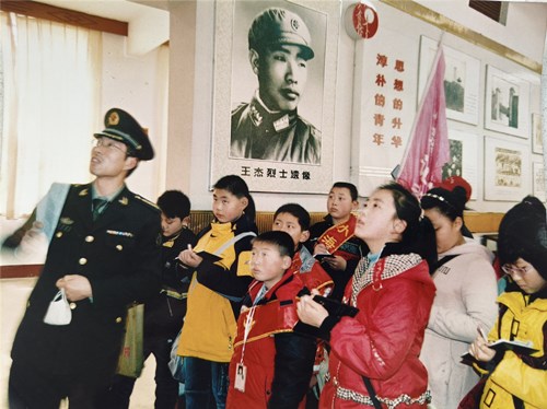 cabcaecfbfb68db8d5c1e2d74ffaccf_副本.jpg