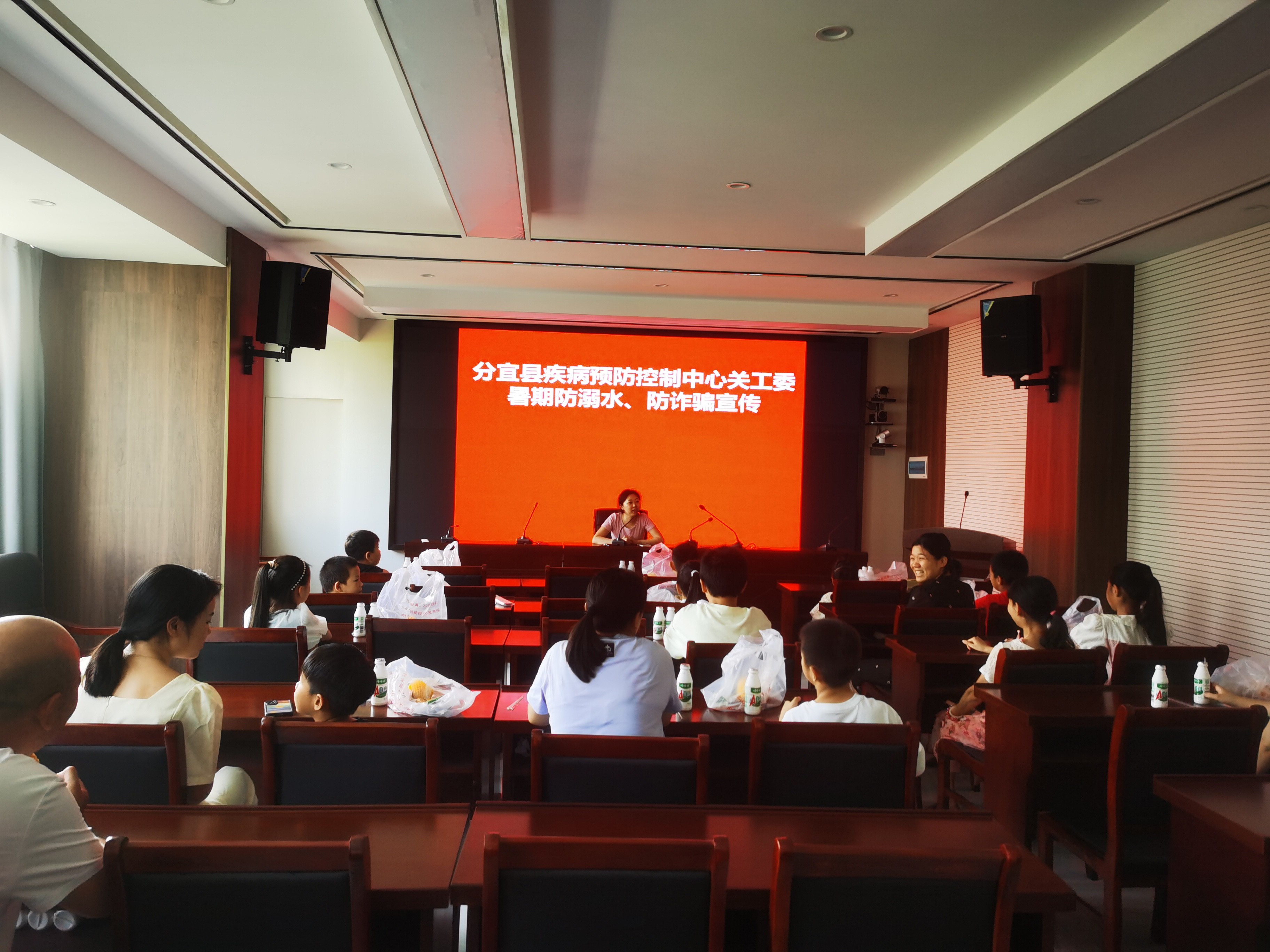 1753411937946310.jpg 2基層動態(tài)照片_愛奇藝.jpg