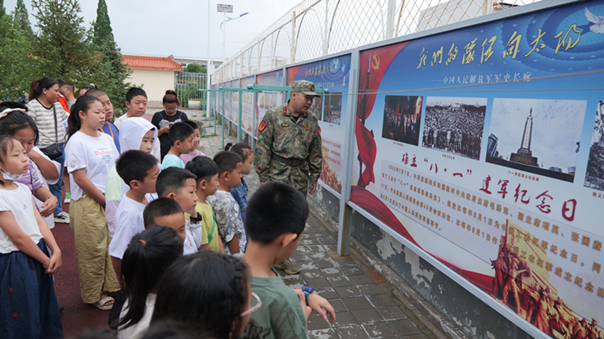 元寶山區(qū)西城街道陽(yáng)光社區(qū)關(guān)工委組織青少年長(zhǎng)征式練兵活動(dòng)照片1_副本.jpg