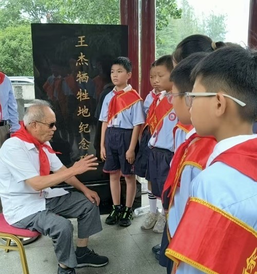 e15171b391058036241593976b1dcfe_副本.jpg