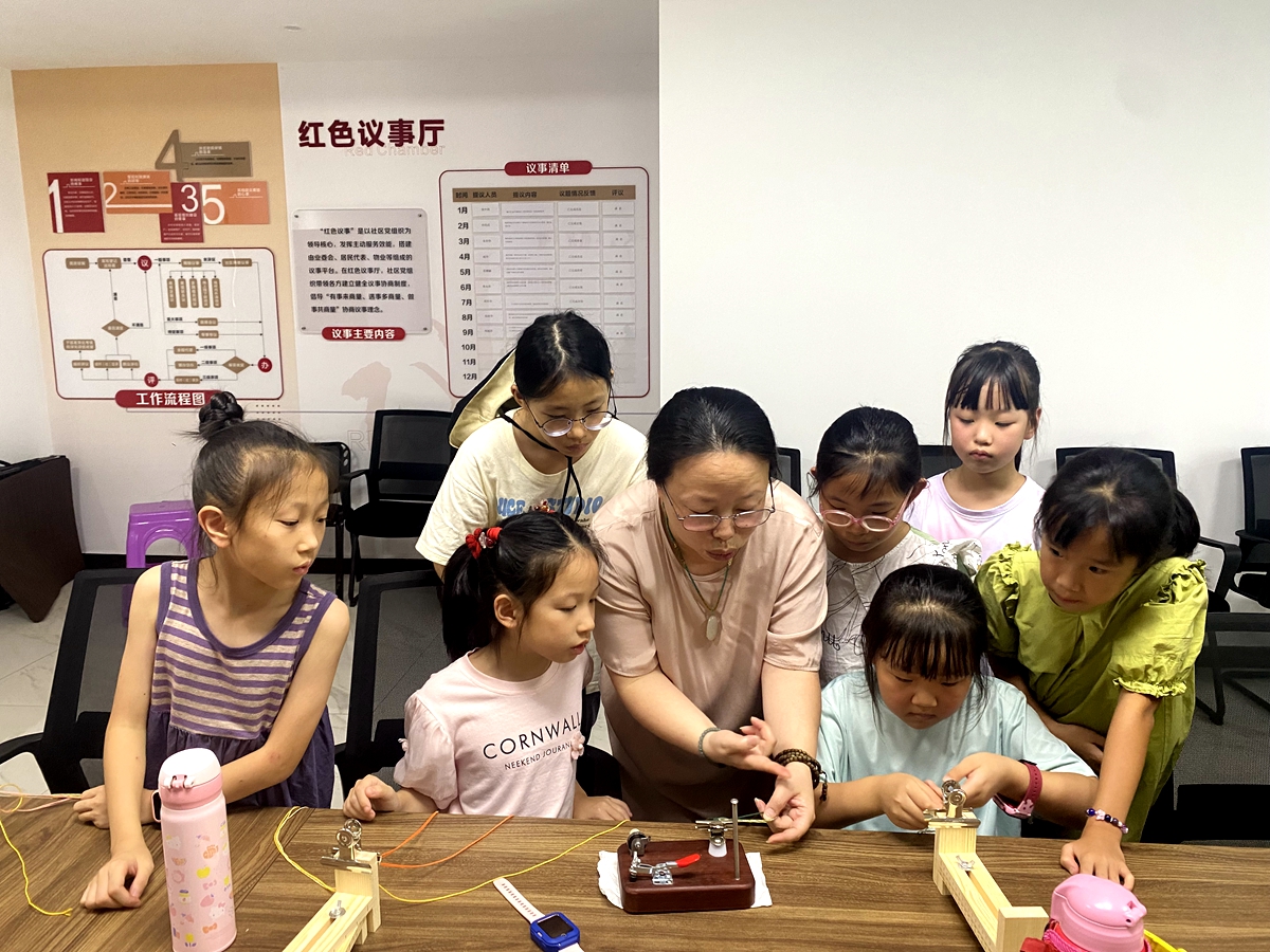 漢郡社區“匠心少年行”非遺傳承活動：指尖繩結牽起千年文化對話1_副本.jpg
