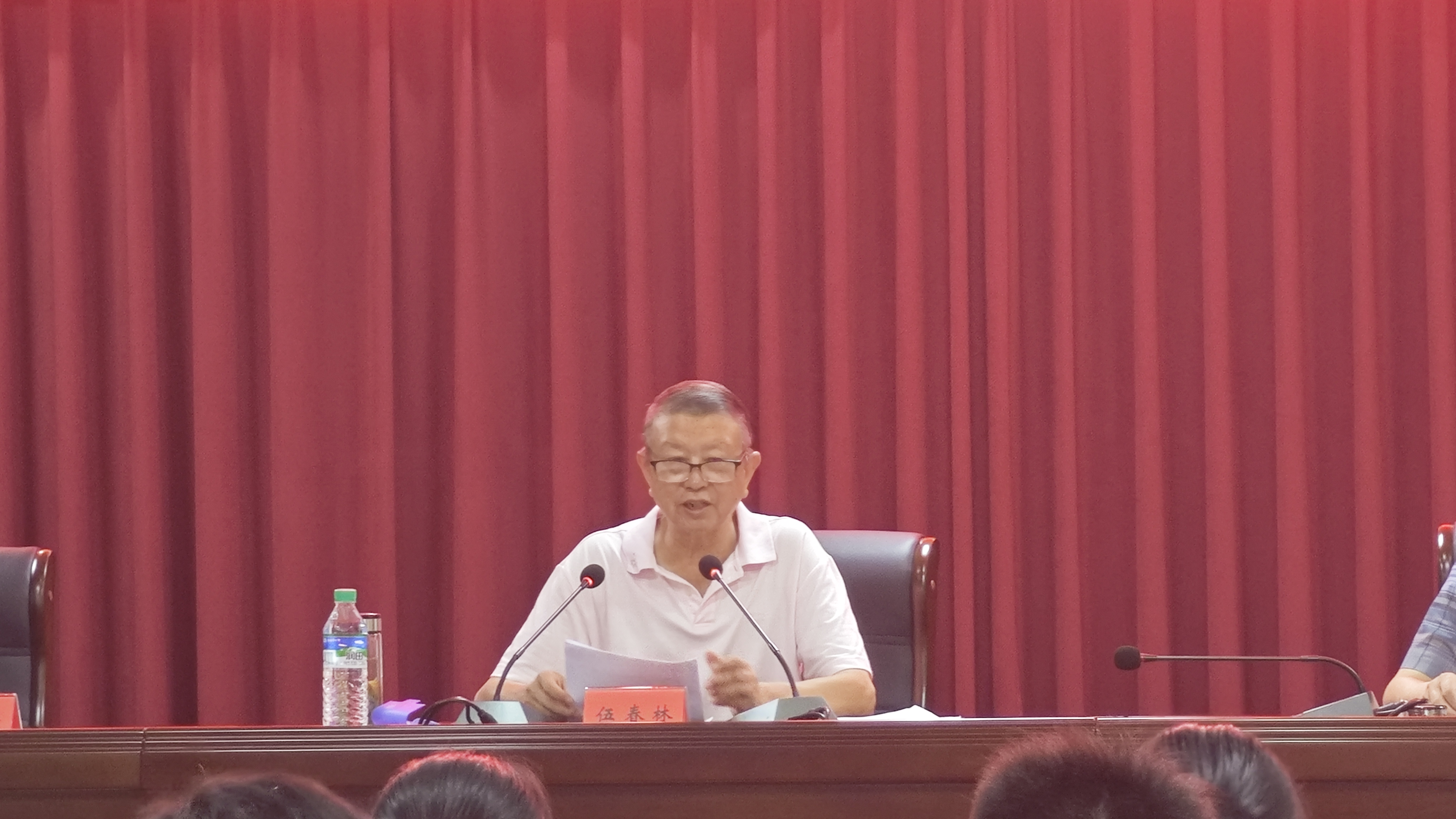 伍春林講話.jpg