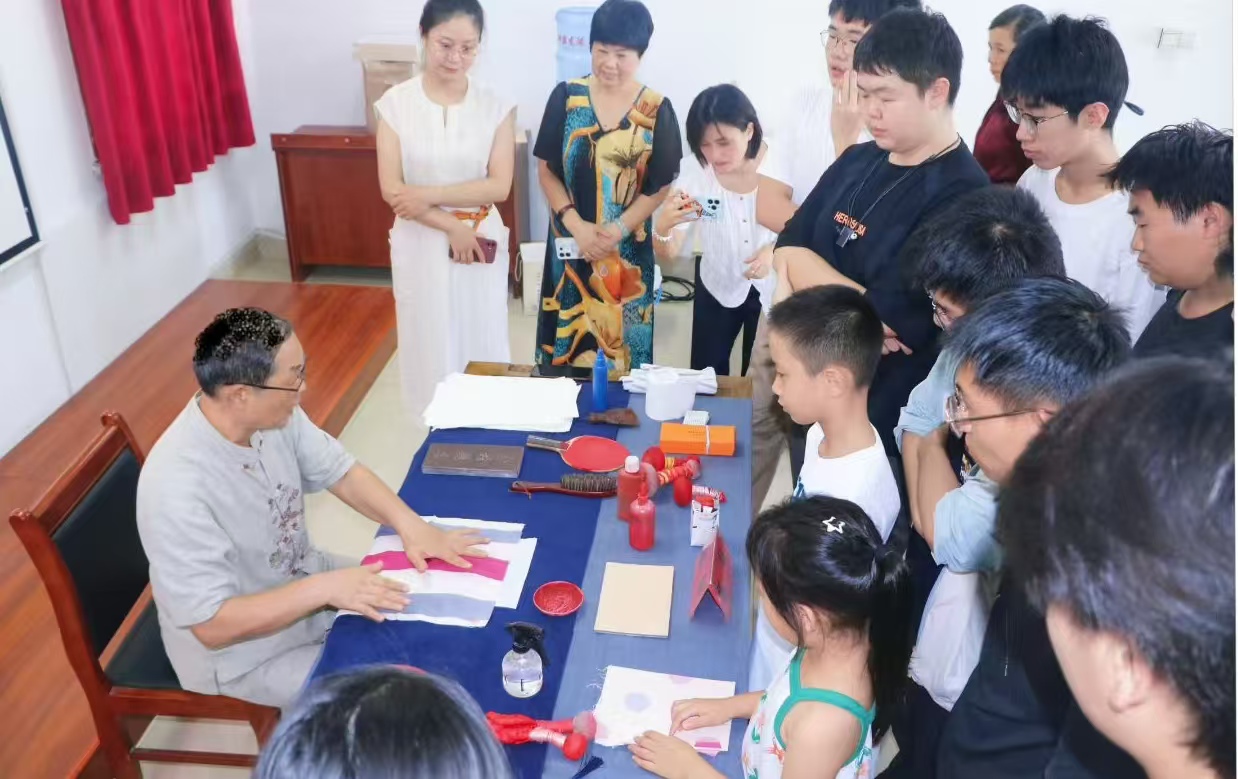 肖廣德開展“金榜題名”助力學子高升體驗活動.jpg