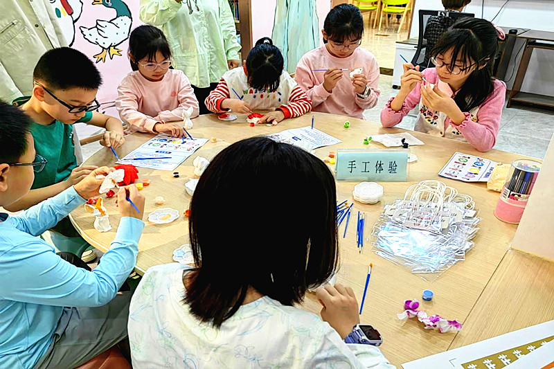 江蘇省南京市建鄴區(qū)莫愁湖街道莫愁湖社區(qū)開展“童夢趣游園，友好共成長”主題活動(5).jpg